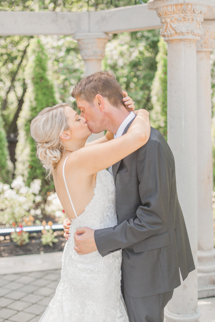 light and airy new jersey wedding photography at the hamilton manor