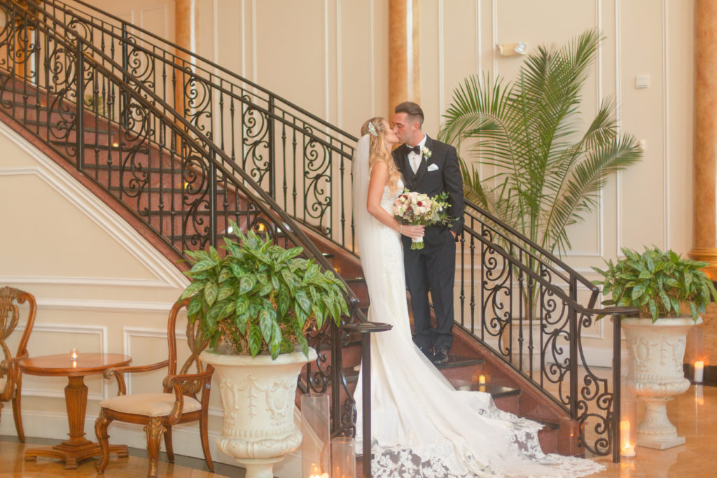 the merion staircase wedding photos 