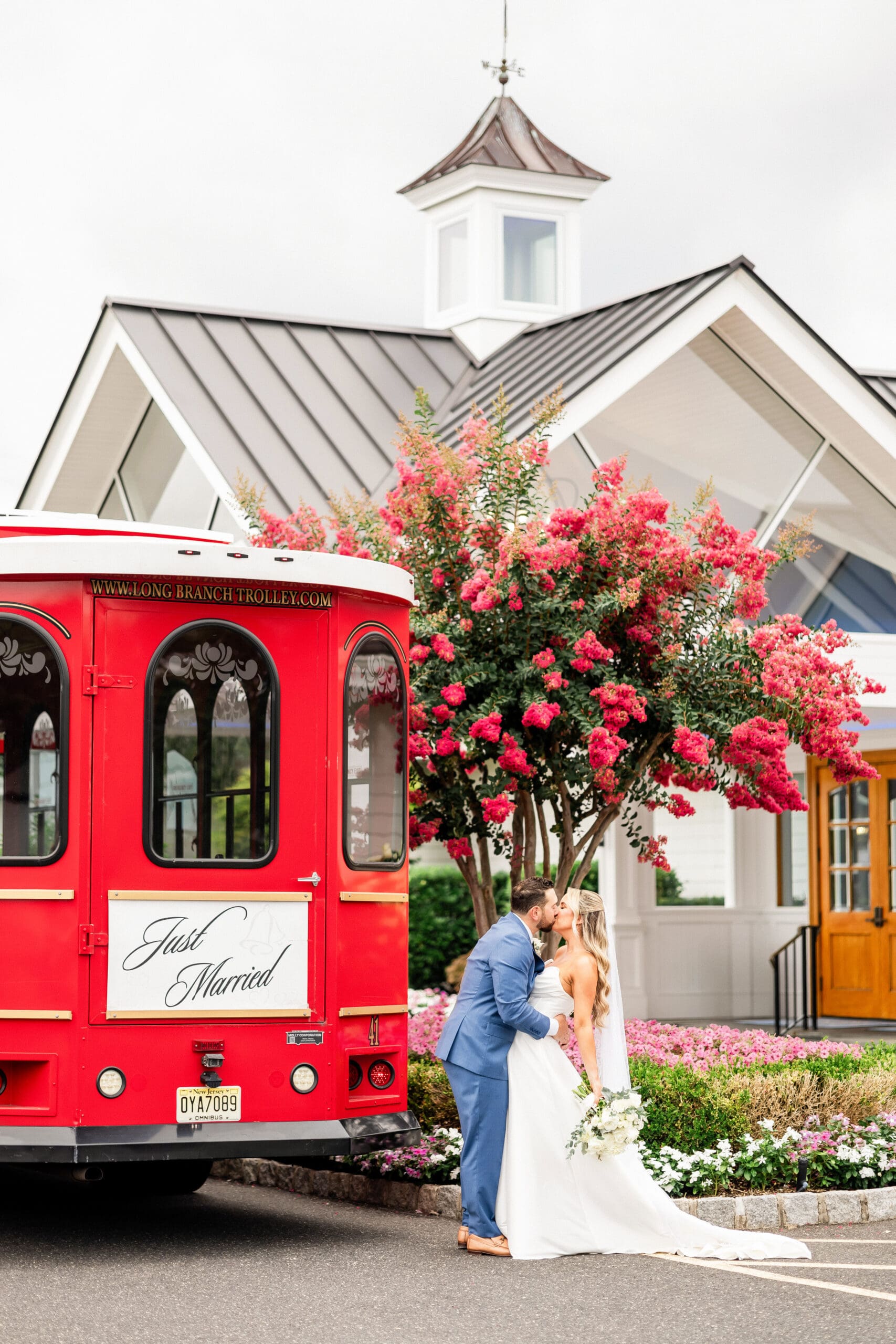 crystal point yacht club wedding photography from new jersey wedding photographers
