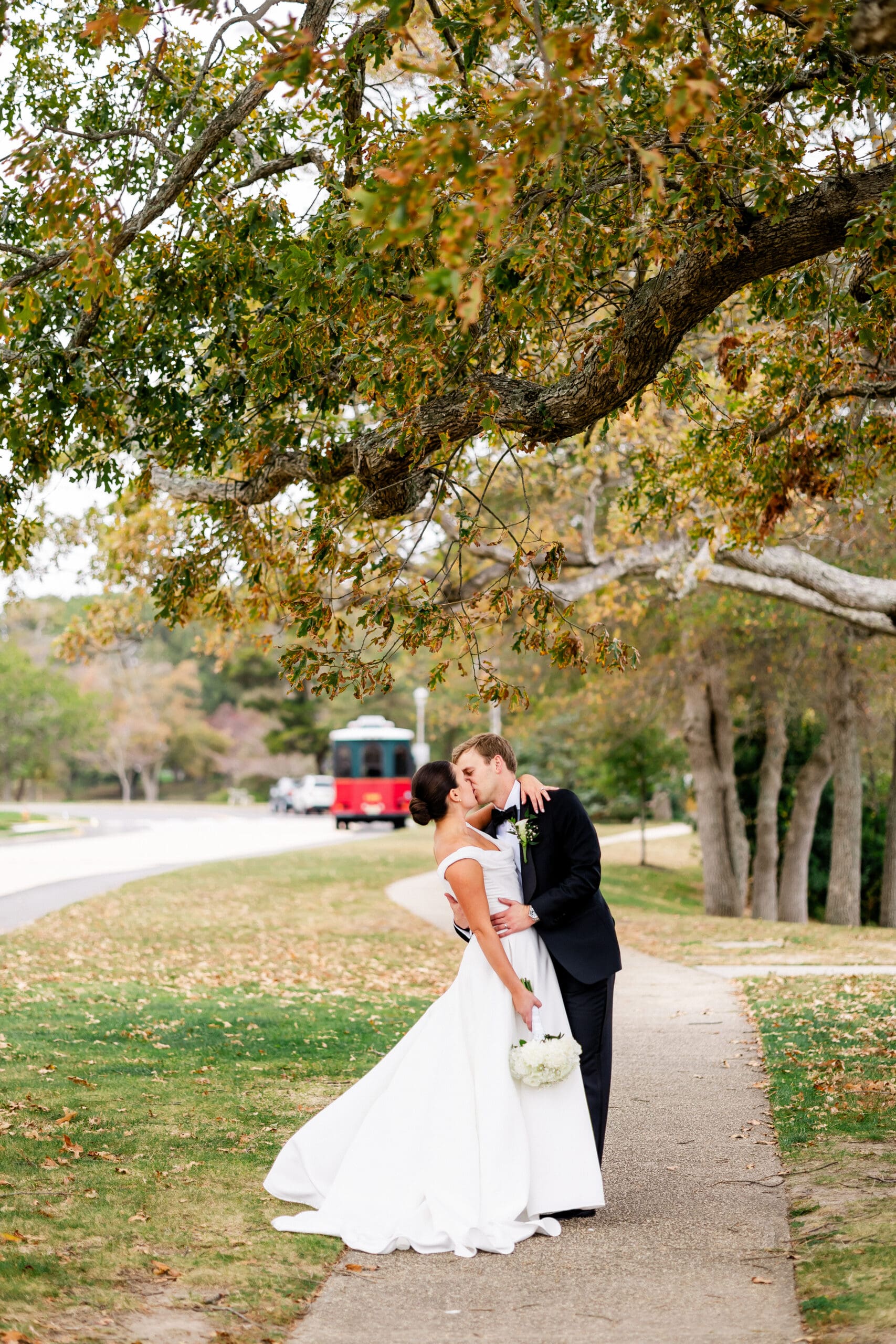 crystal point yacht club wedding photography at divine park in spring lake